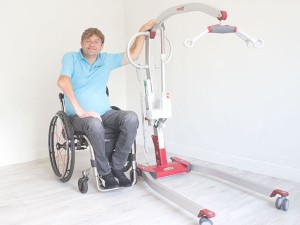Travel hoist for the disabled